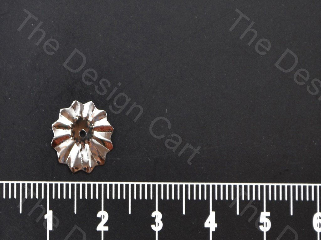 silver-circular-flower-shaped-plastic-sequins (1581782630434)