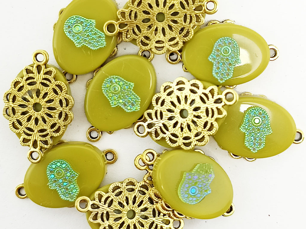 Mehndi Green Oval Plastic & Metal Charms