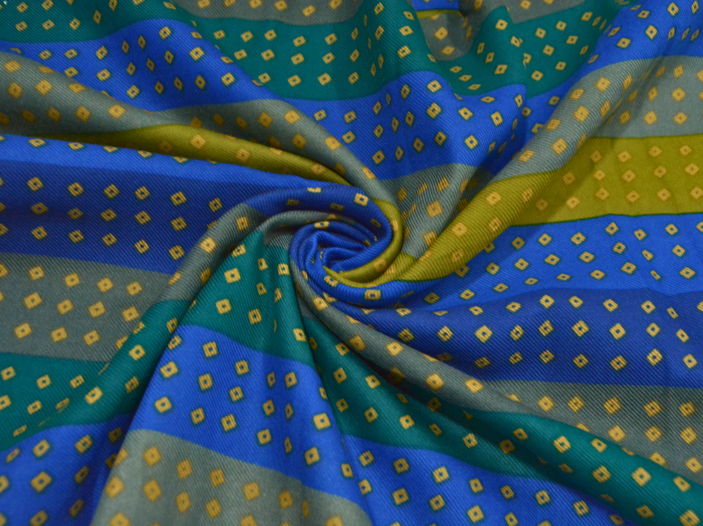 Multicolor Diamond Printed Semi Pashimna Woolen Fabric
