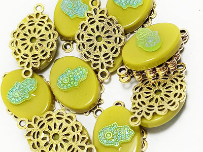 Mehndi Green Oval Plastic & Metal Charms