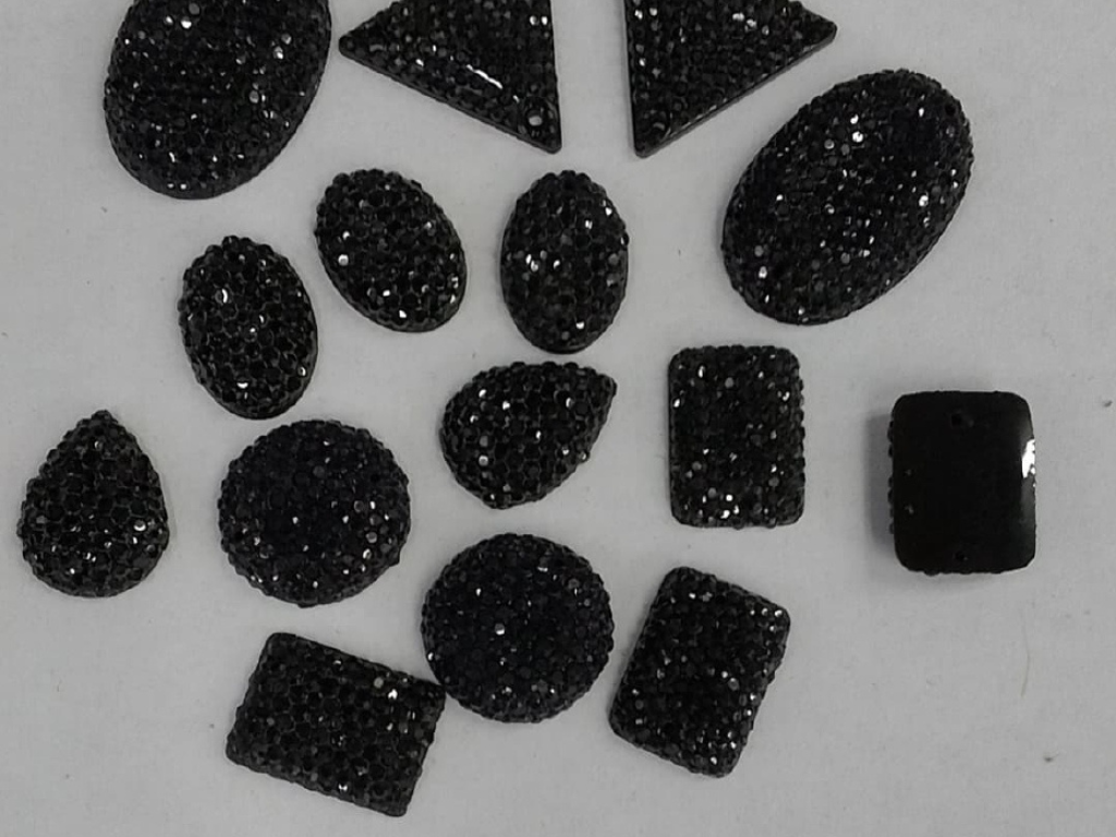 Black Designer 2 Hole Plastic Stones