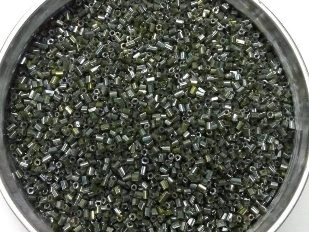 Emerald Green 2 Cut Glass Seed Beads- 2 mm (Wholesale)