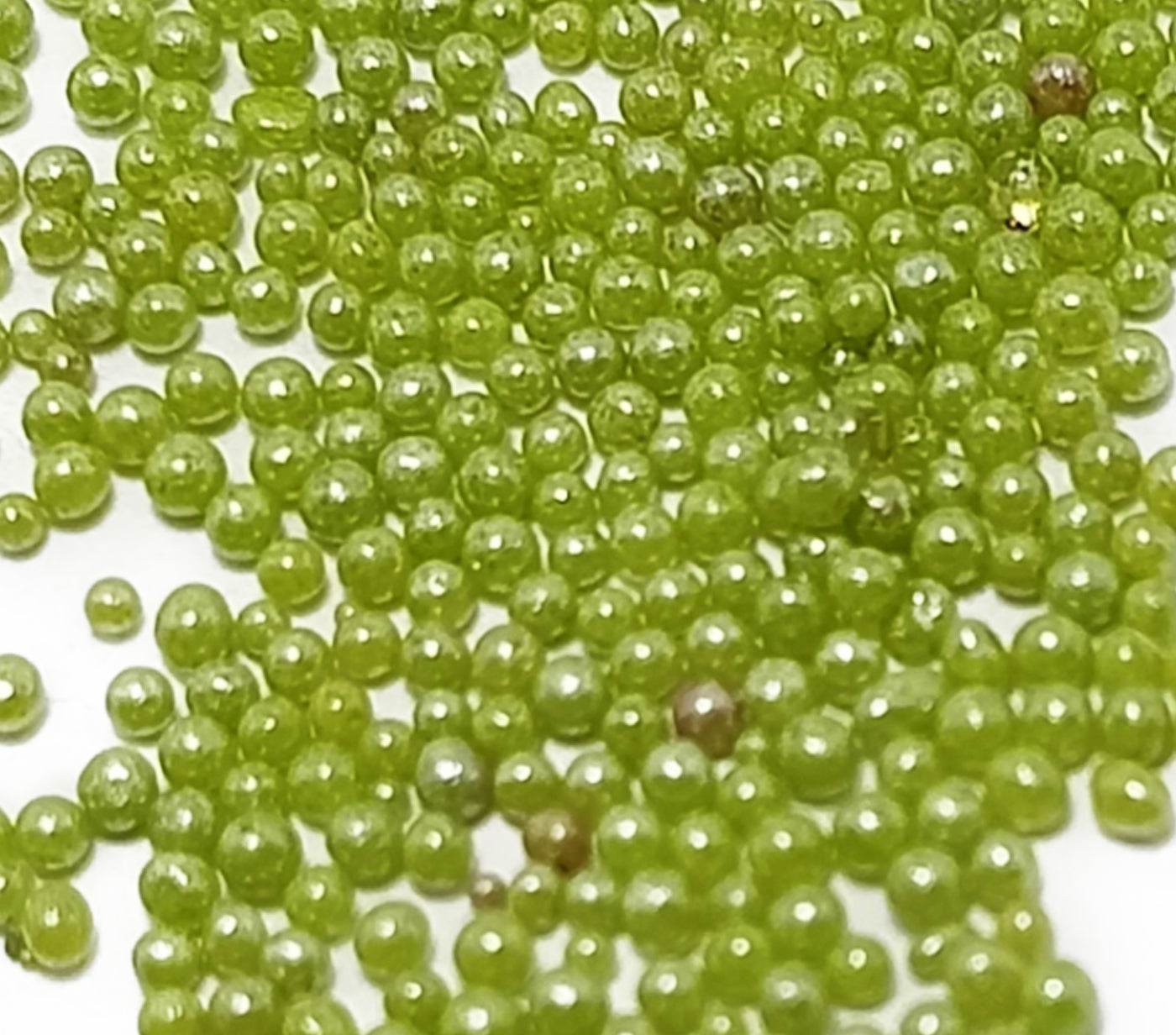 Bright Green Opaque Luster Round Rocailles Glass Seed Beads Without Hole