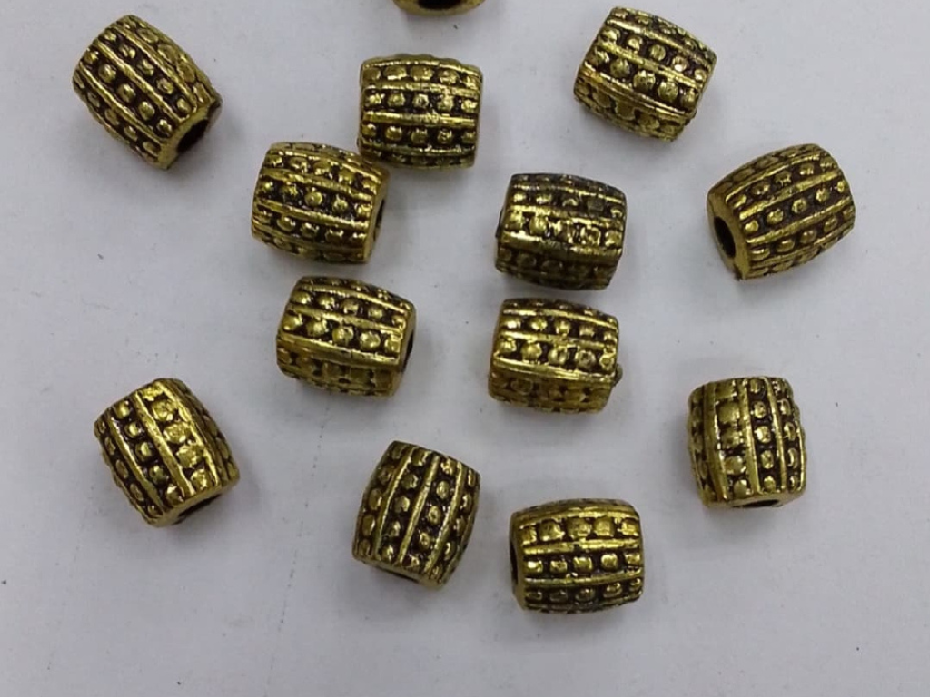 Golden Cylindrical Plastic Stones