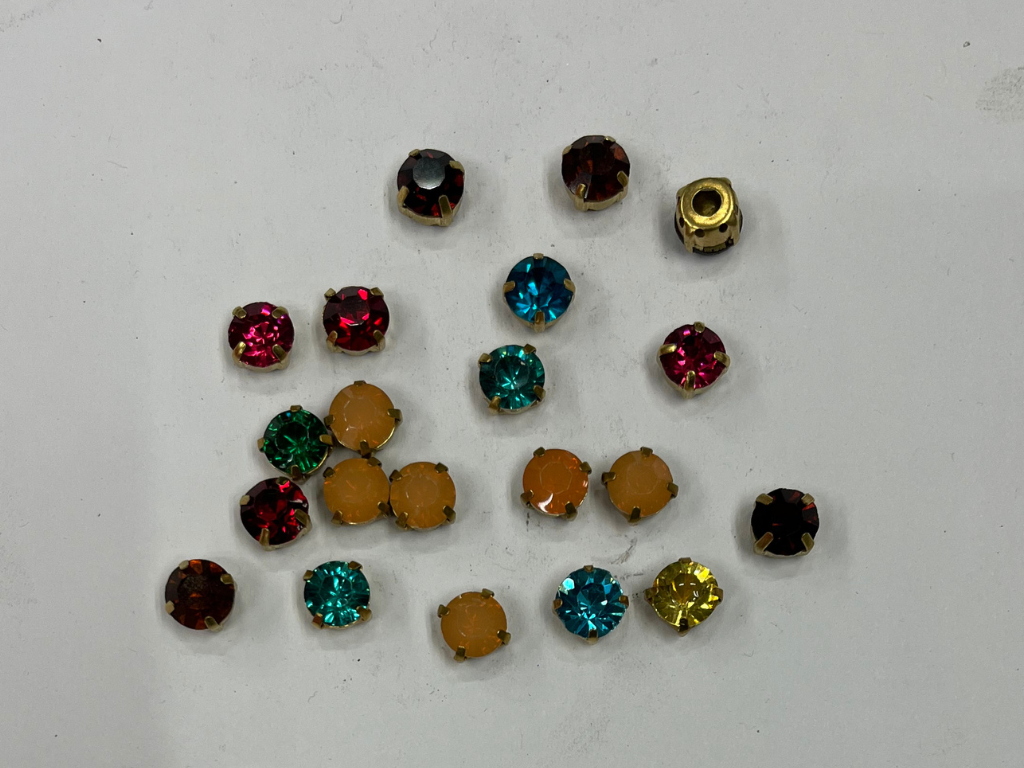 Multicolor Circular Glass Stones With Catcher (Wholesale)