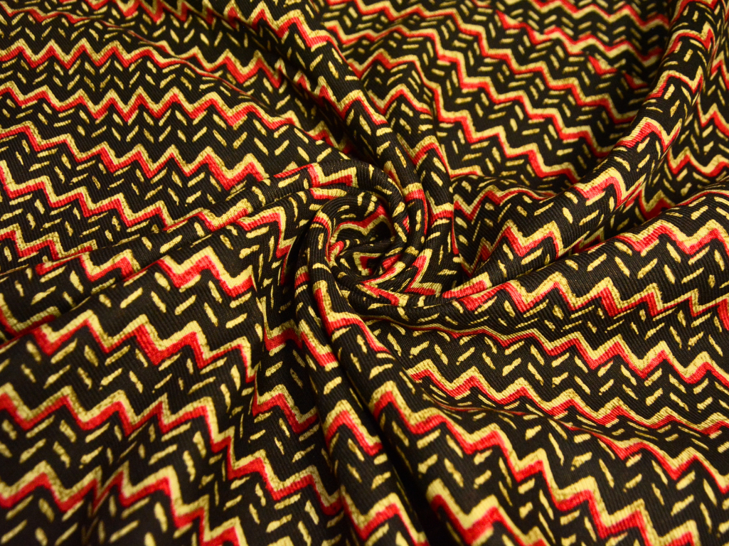 Multicolor zigzag Printed Semi Pashimna Woolen Fabric