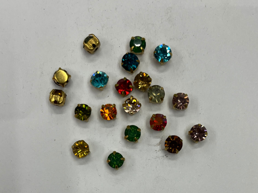 Multicolor Circular Glass Stones With Catcher (Wholesale)