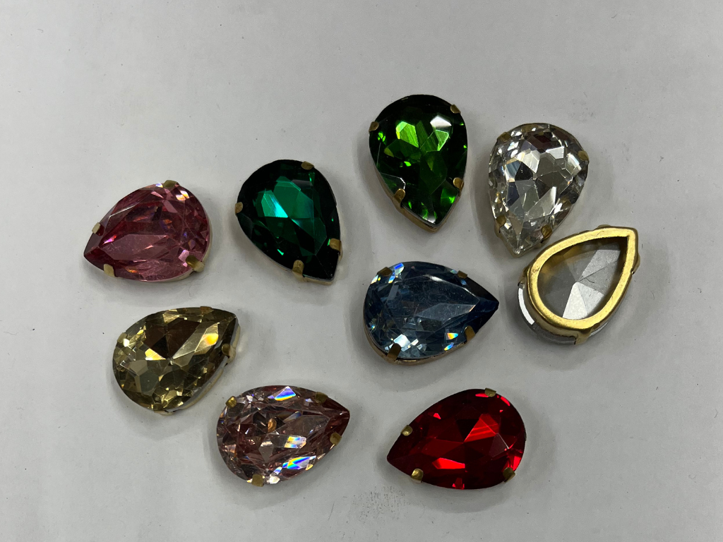 Multicolour Drop Glass Stones With Catcher (Wholesale)