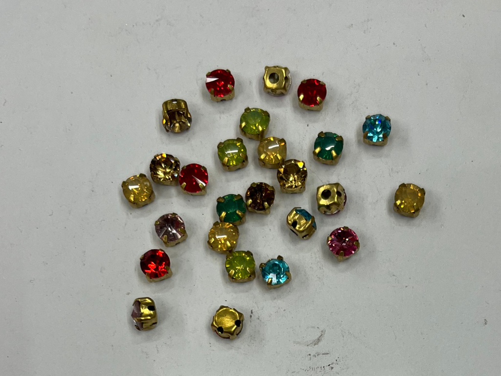 Multicolor Circular Glass Stones With Catcher