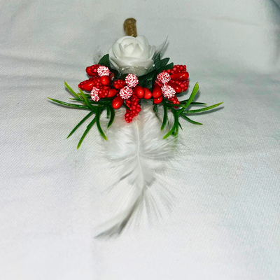 Red & White Faux Feather Flower Brooch ( Wholesale )