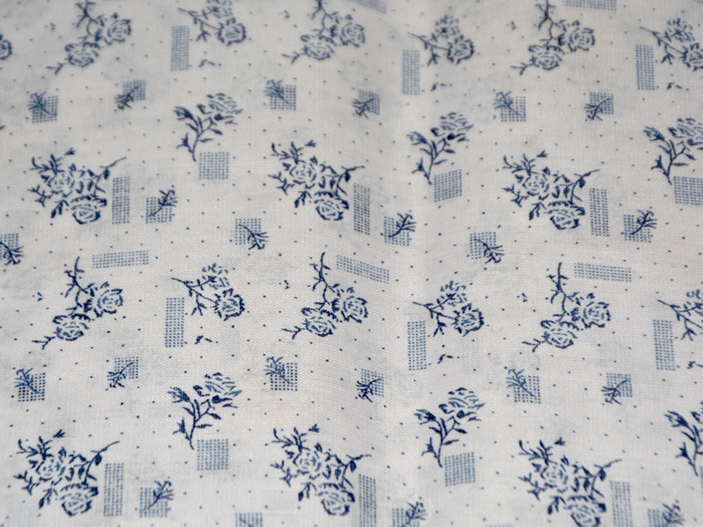 white-rose-printed-cotton-linen-shirting-fabric