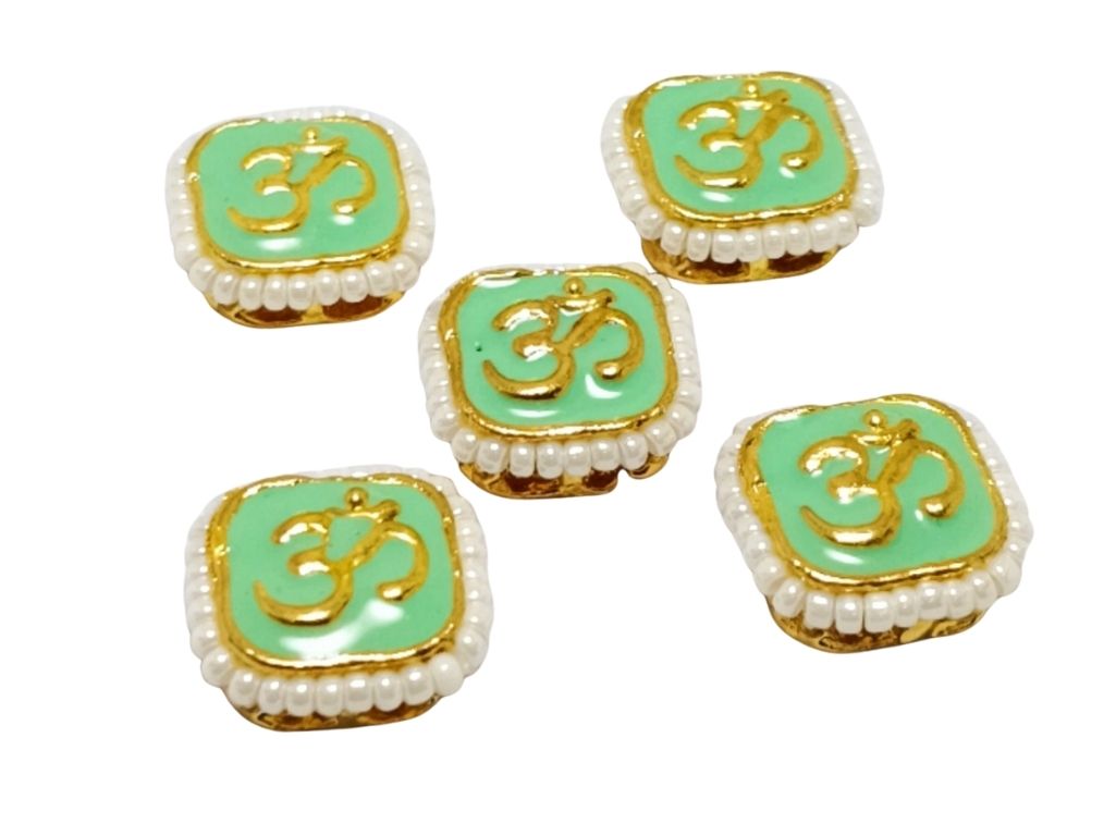 Green Om Design Kundan Stones