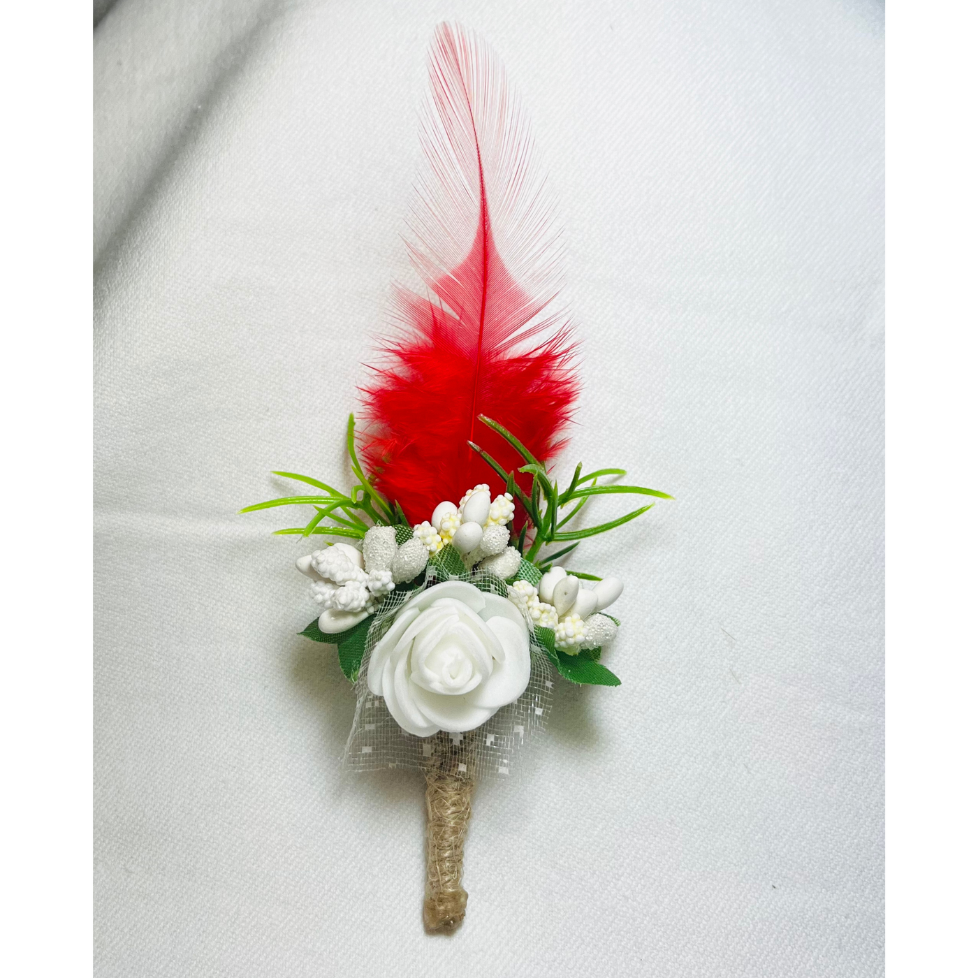 Red & White Faux Feather Flower Brooch ( Wholesale )