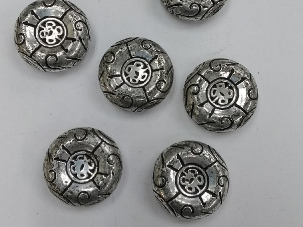 Silver Circular Plastic Stones