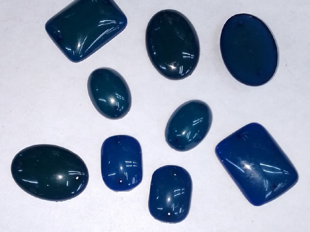 Deep Blue Mix 2 Hole Plastic Stones