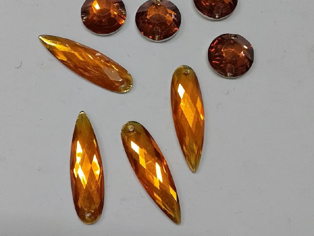 Golden & Copper Assorted 2 Hole Plastic Stones