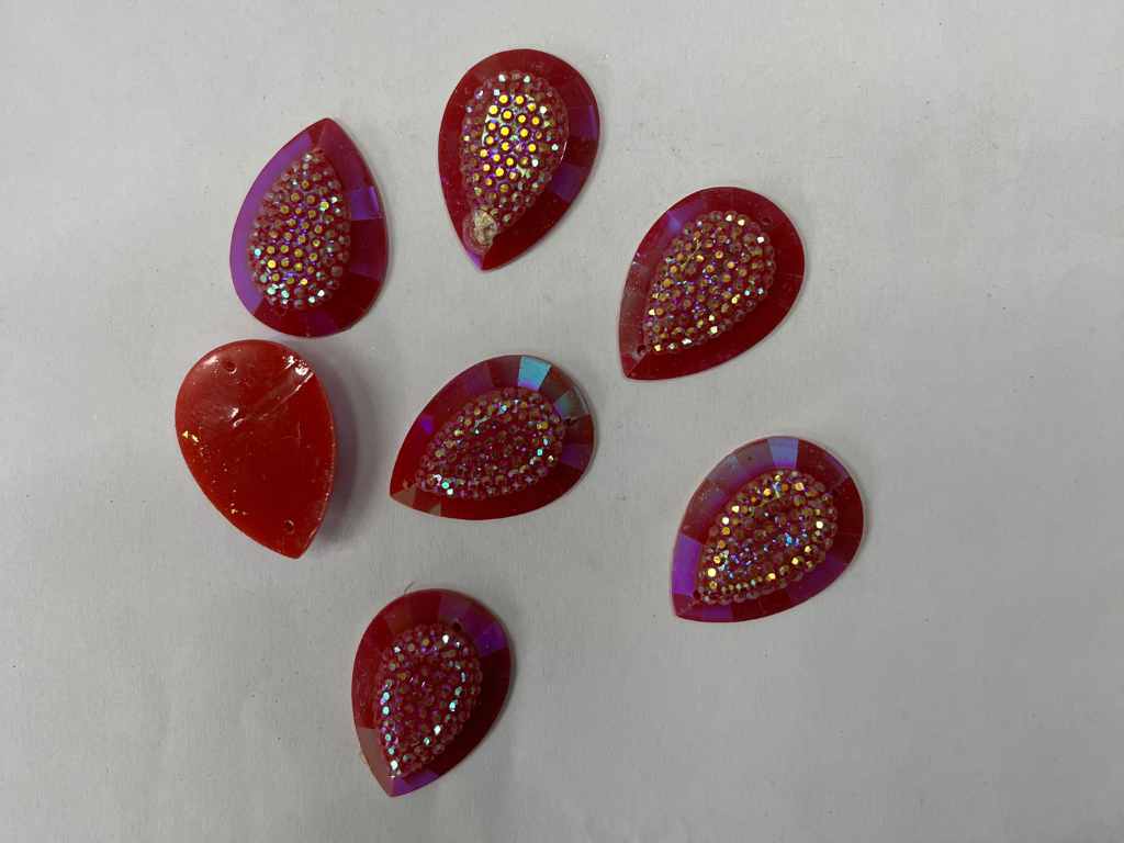 Maroon Drop Flat Back 2 Hole Plastic Stones