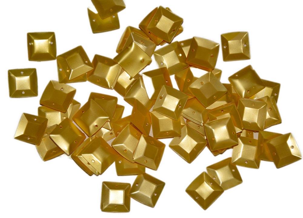 golden-square-2-hole-plastic-sequins