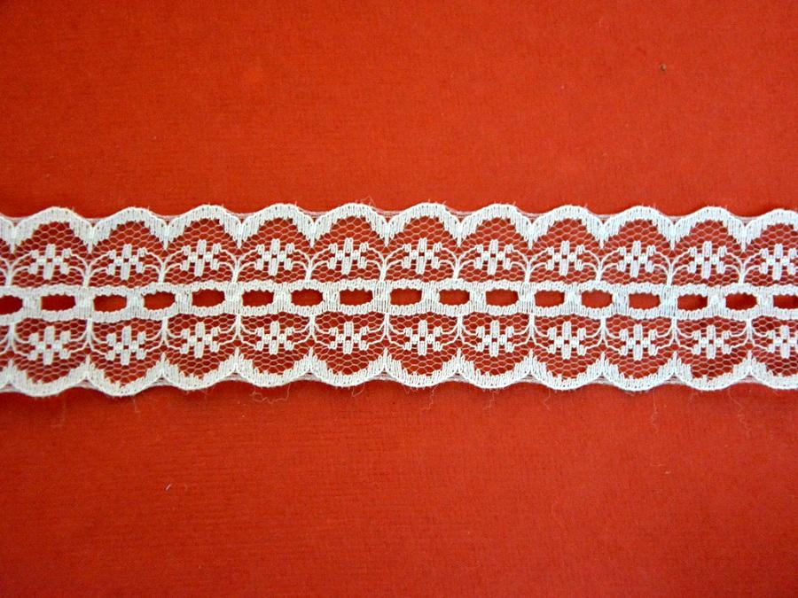 Off White Pattern L-60 Dyeable Cotton Poly Net Lace (Wholesale)