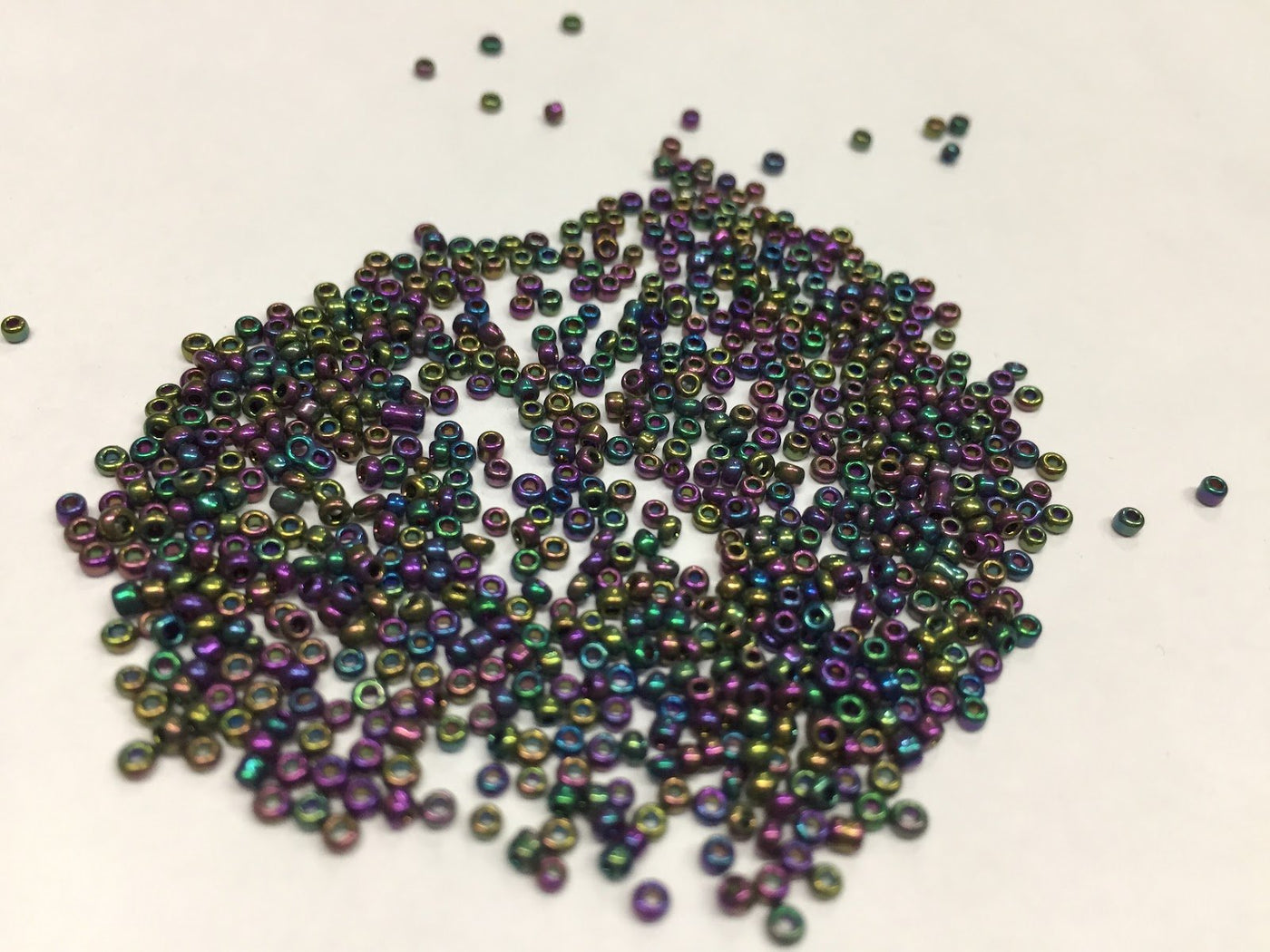 premium-purple-rainbow-round-rocaille-glass-beads-15-1