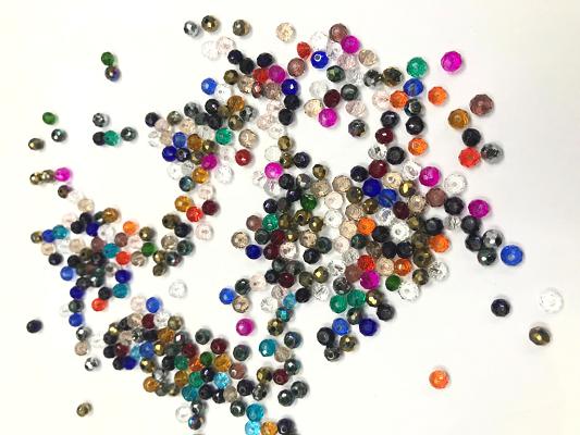 multicolor-orange-machine-cut-glass-beads-4-mm