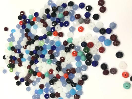 multicolor-blue-machine-cut-glass-beads-6-mm