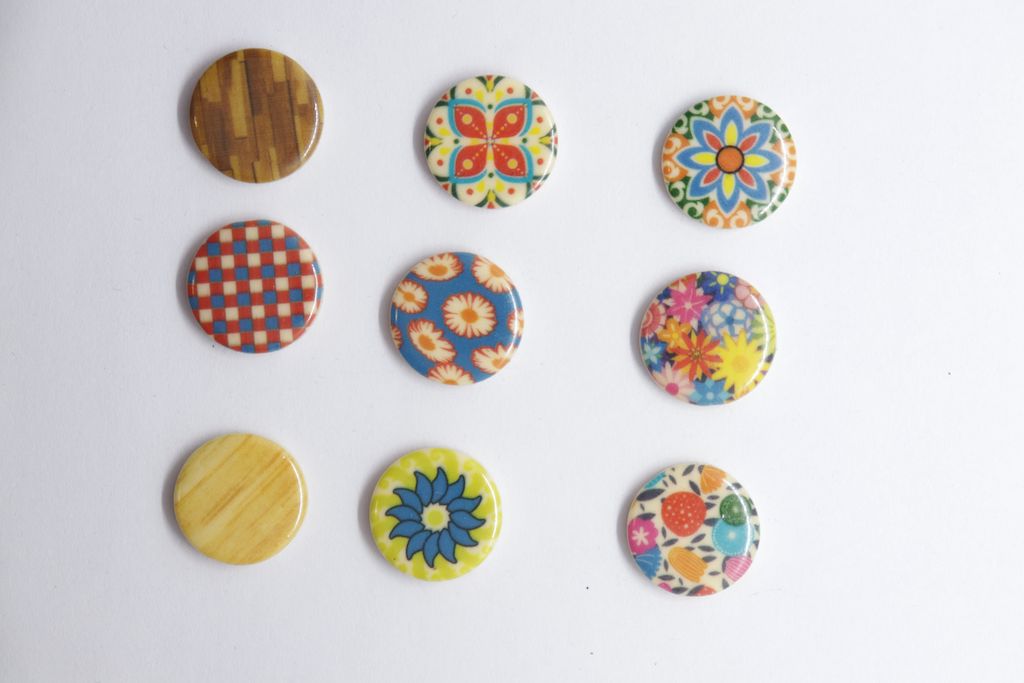 Multicolor Round Shaped Designer Wooden Buttons