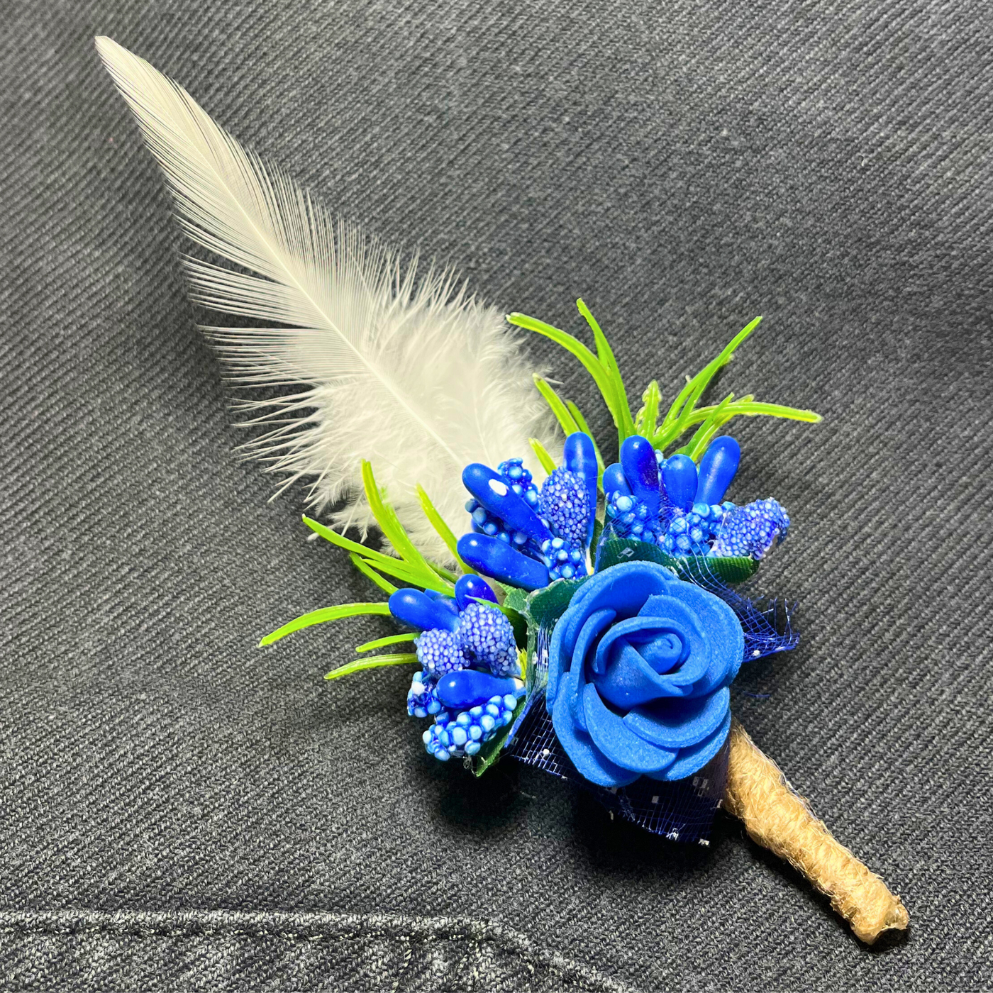 Blue & White Faux Feather Flower Brooch ( Wholesale )