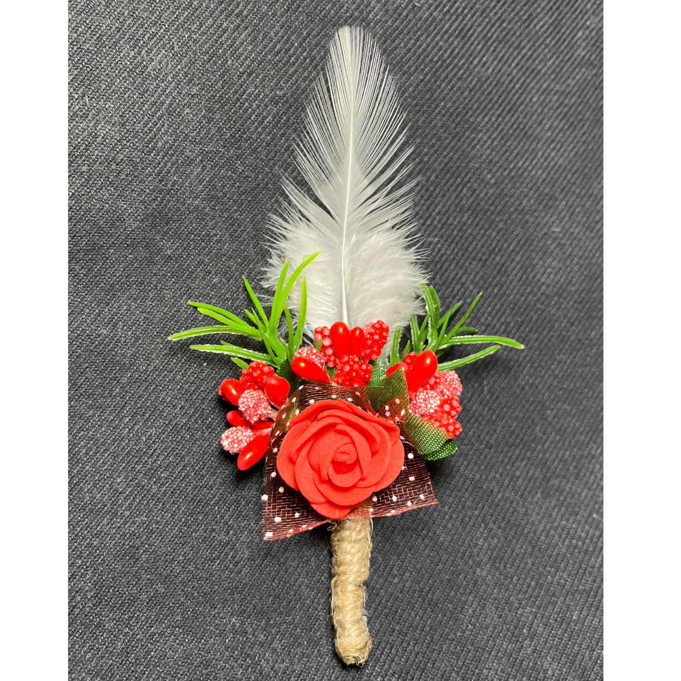 Red & White Faux Feather Flower Brooch ( Wholesale )