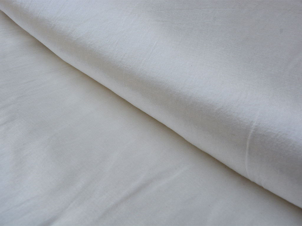 White Plain Pure Dyeable Viscose Gaji Silk Fabric (Wholesale)