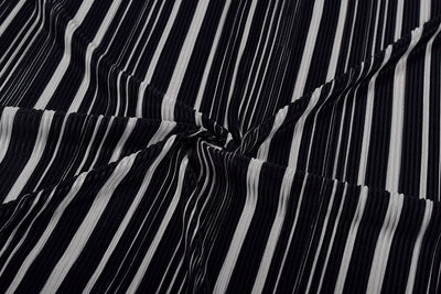 blackwhite-stripe-pleated-knit-fabric-2769822