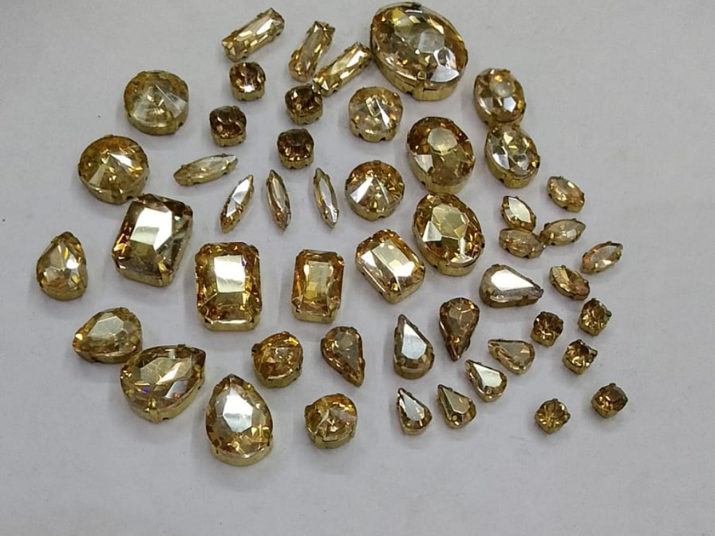 Golden Assorted Glass Stones With Catcher (Wholesale)