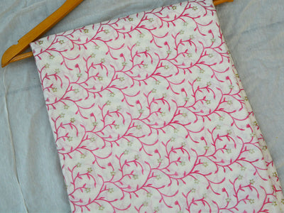 सफ़ेद पुष्प शुद्ध मुल मुल सूती कपड़े