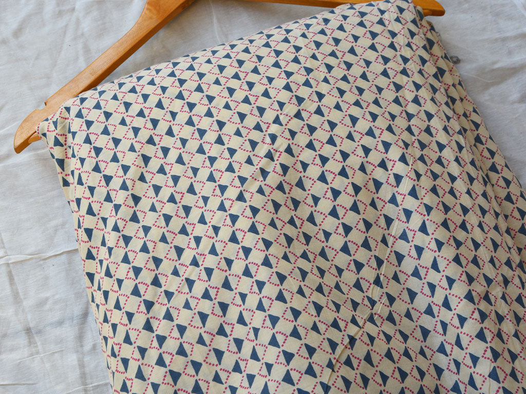 Off White Geometric Pattern Pure Mul Mul Cotton Fabrics