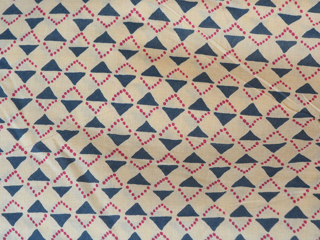Off White Geometric Pattern Pure Mul Mul Cotton Fabrics