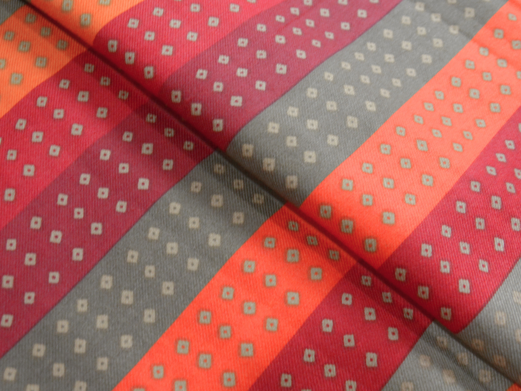 Multicolor Diamond Printed Semi Pashimna Woolen Fabric