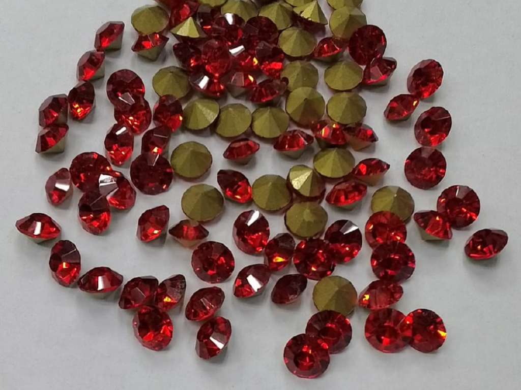 Pomegranate Red Glass Stone