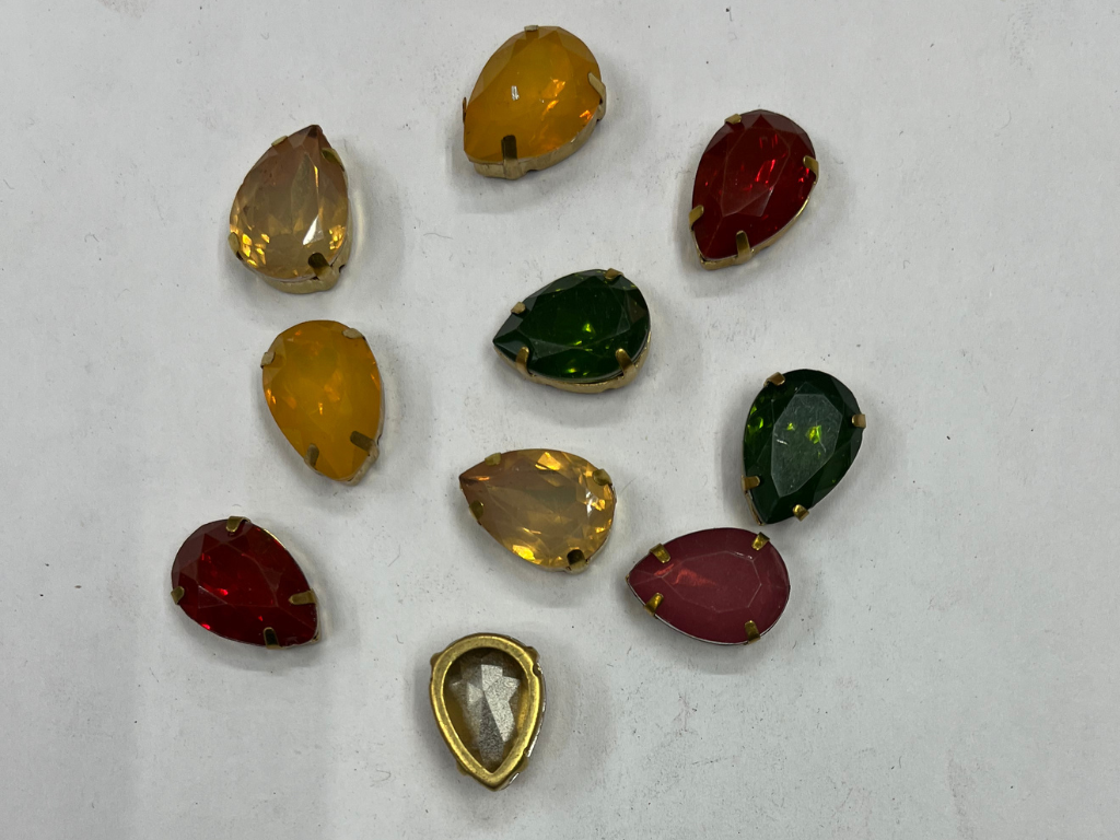 Multicolour Drop Glass Stones With Catcher (Wholesale)