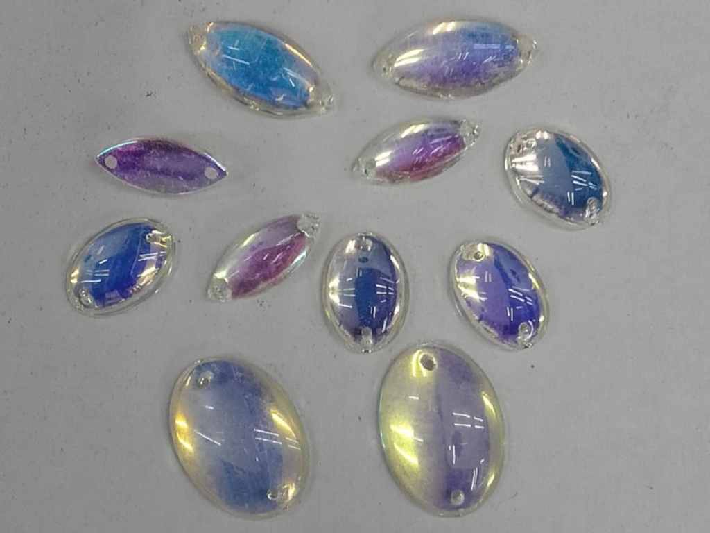 White Rainbow 2 Hole Cabu Glass Stones