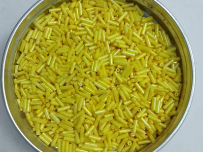 पीला अपारदर्शी पाइप बीज ग्लास मोती- 4.5 मिमी
