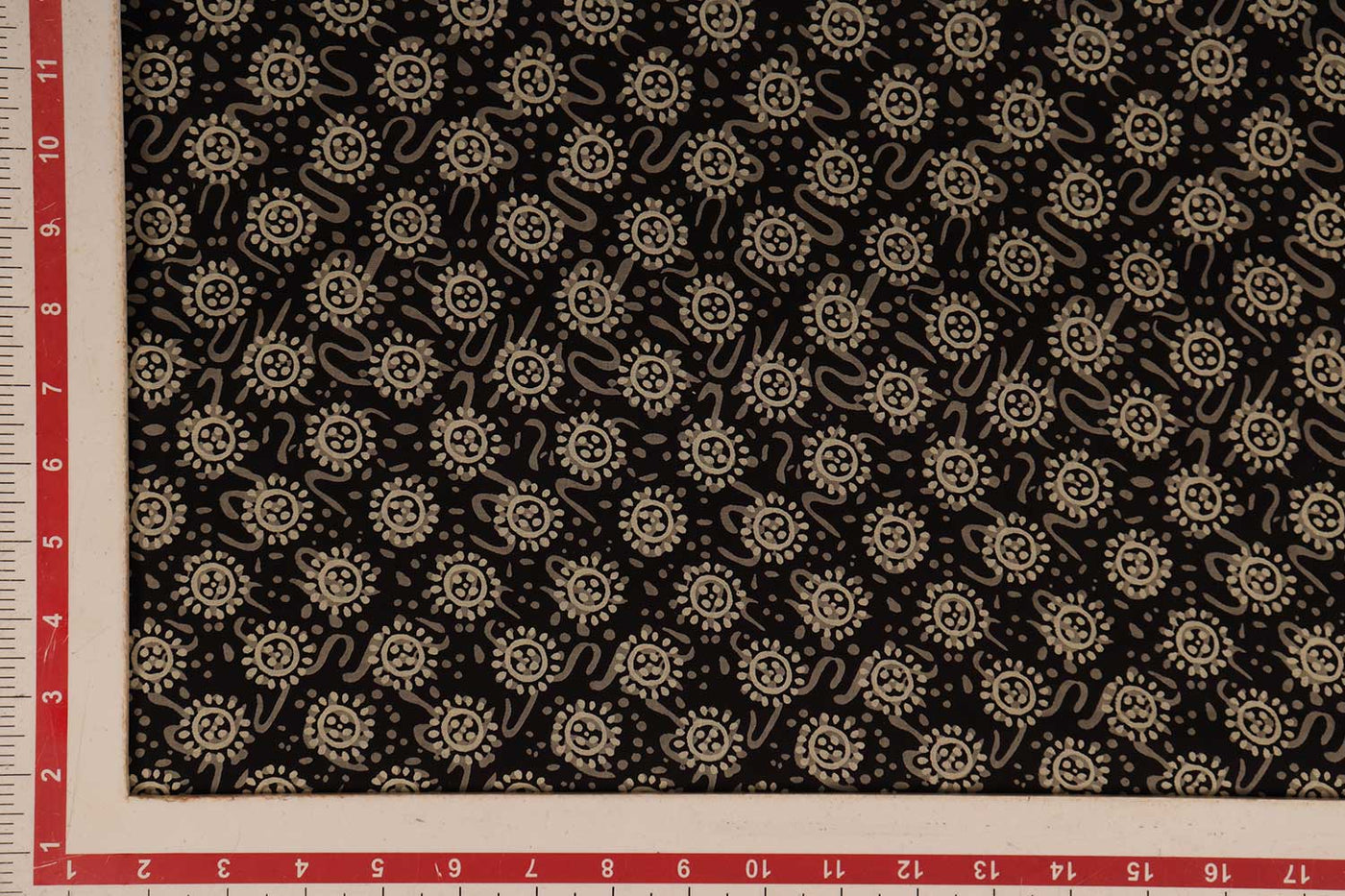 blackivory-printed-cotton-cambric-fabric-4904622