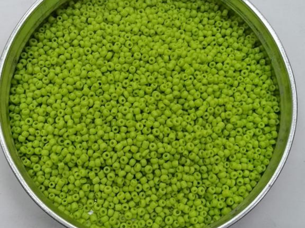 लाइम ग्रीन गोल रोकेले ग्लास सीड बीड्स- 2 मिमी