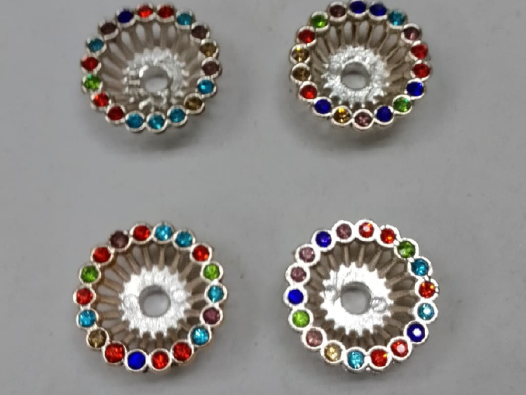 Multicolor Flower Plastic Stone