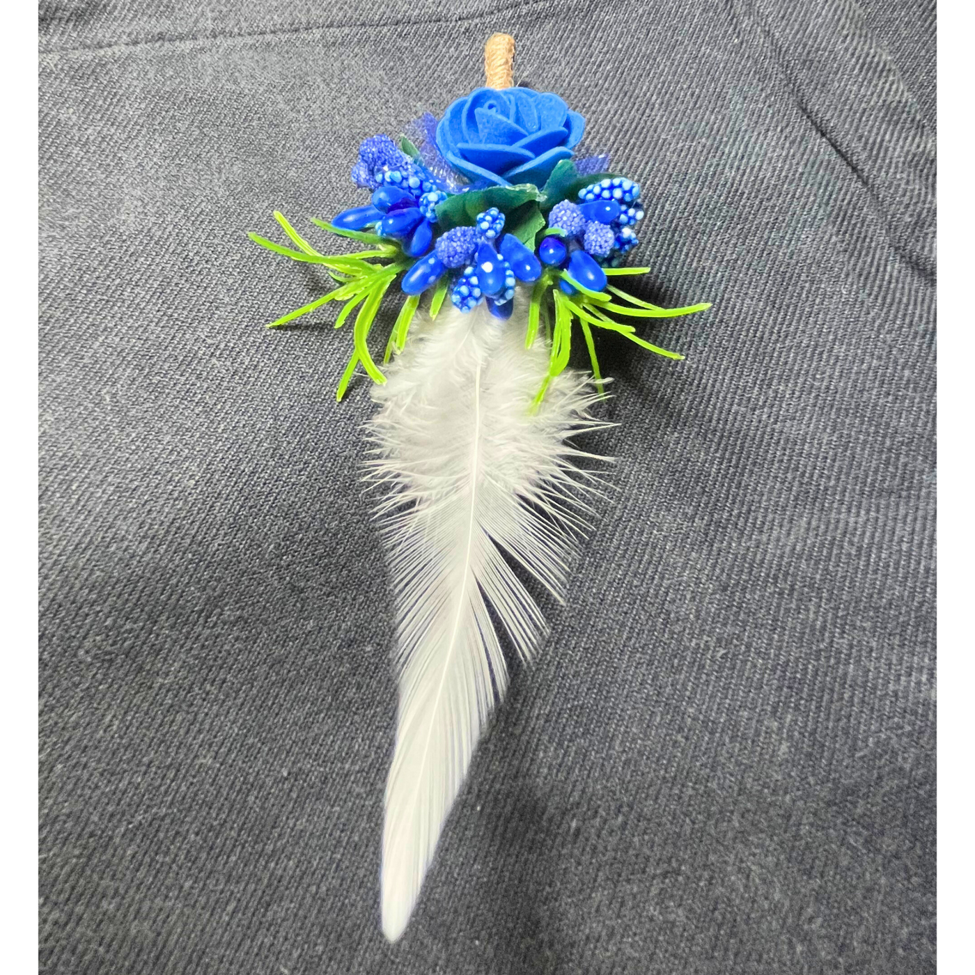 Blue & White Faux Feather Flower Brooch ( Wholesale )