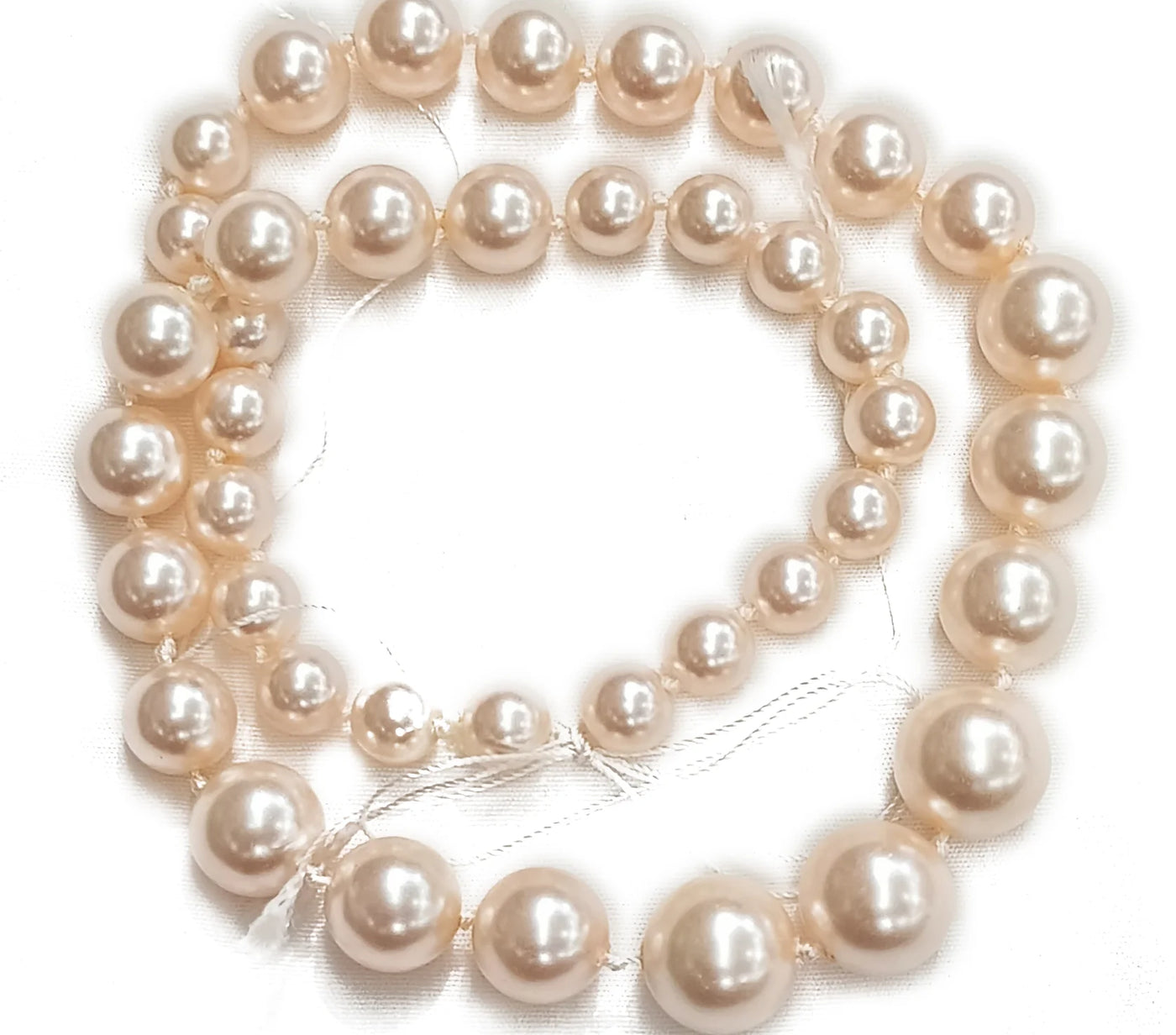 Pearl White Spherical Glass Pearl Gradation Beads