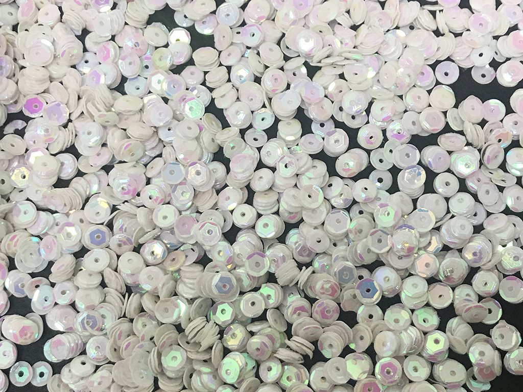 white-rainbow-round-circular-plastic-sequins-ntc131219-421