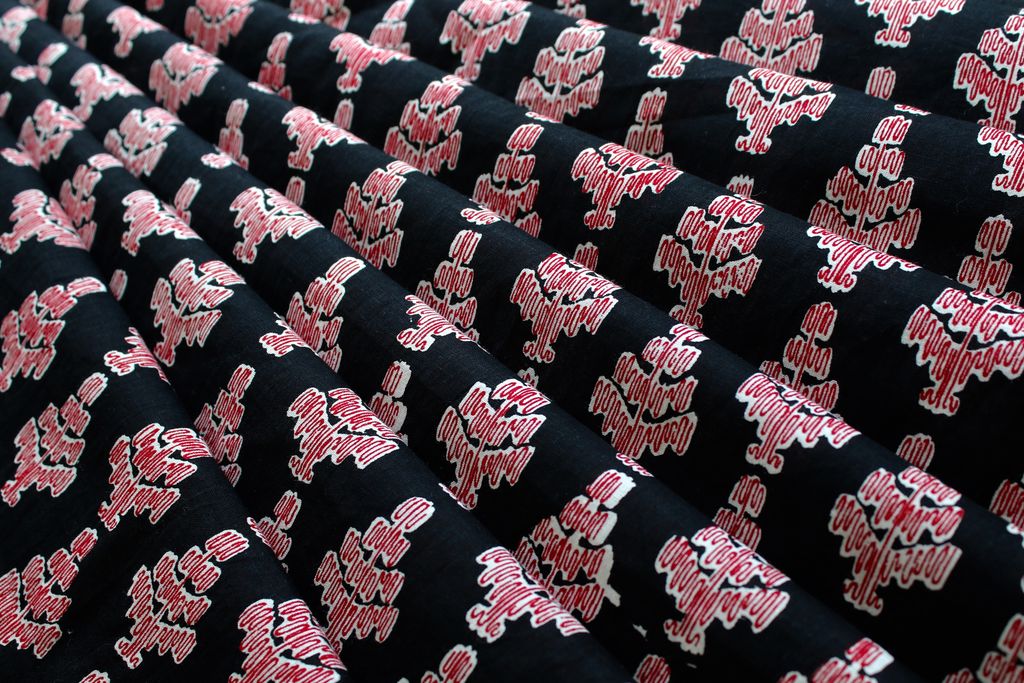 Black And Red Abstract Printed Pure Cotton Fabric