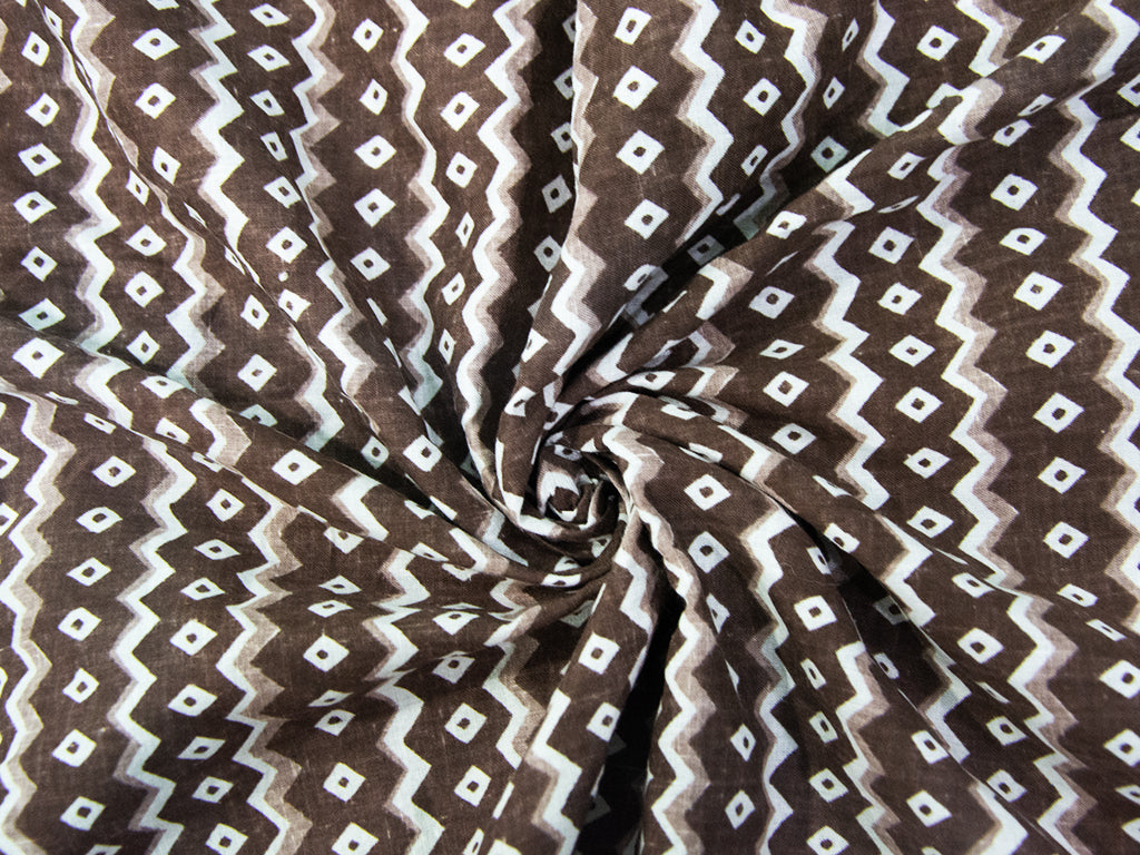 Precut Of 1 Meter Of Brown & White Chevron Cotton Fabric