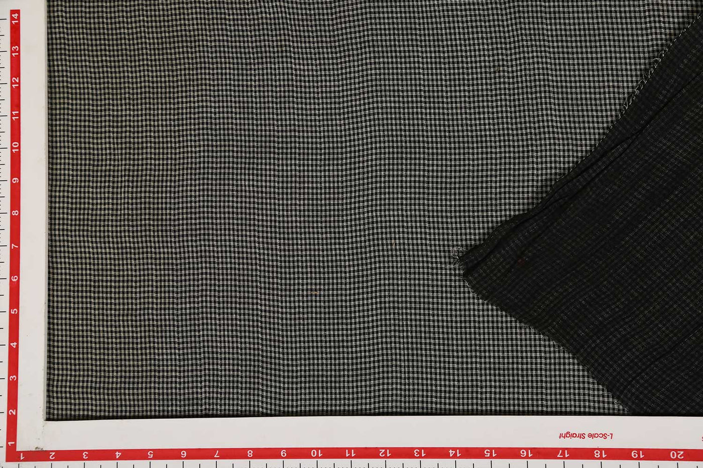 Precut of 1.5 Meters of Dark Gray & Black Checks Cotton Yarn Dyed Double Cloth Fabric