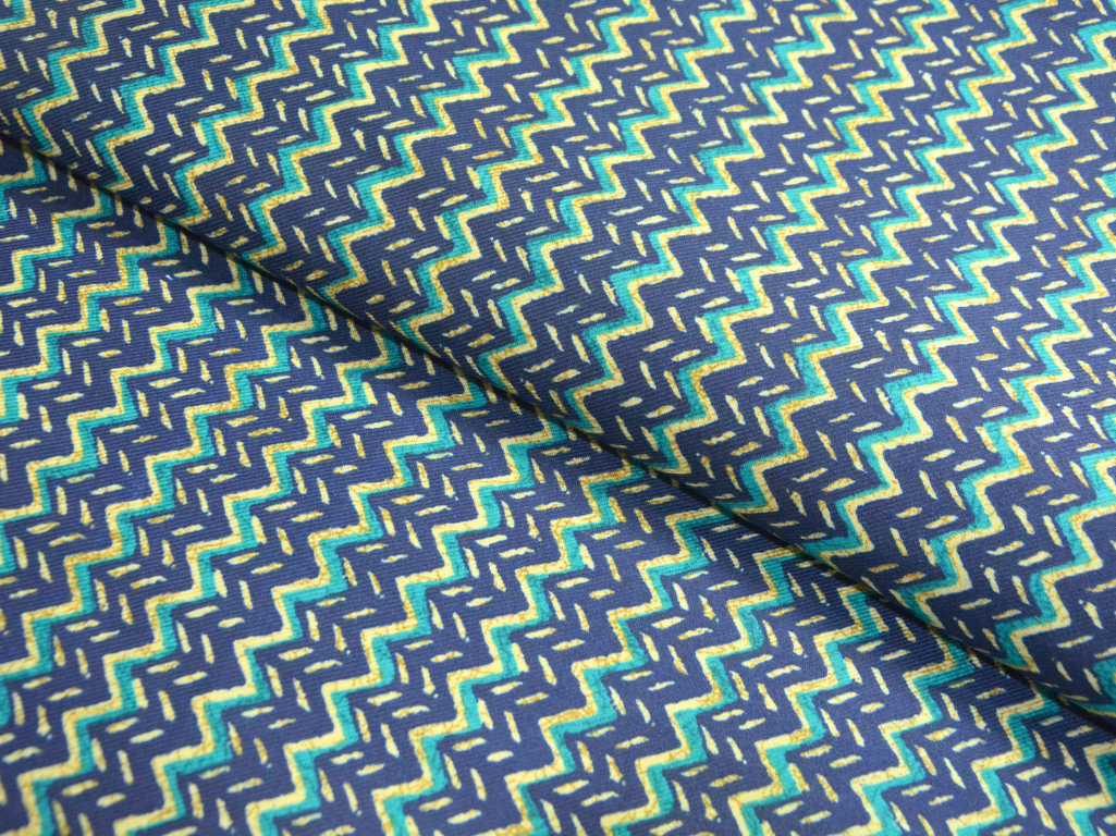 Multicolor Zigzag Printed Semi Pashimna Woolen Fabric